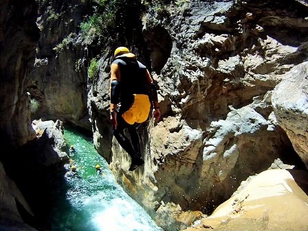 Descenso de Barrancos en Granada RioVerde Andalucia