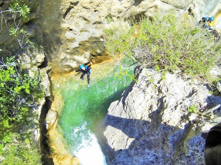 Barranquismo y descenso de cañones en Rio Verde Malaga y Granada