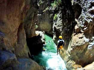 Descenso-de-Barrancos-Barranquismo-Rio-Verde-Nivel-2. Barranquismo en Rio Verde Nivel Dificultad Tramos