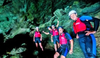 Cueva de las Palomas kayak.jpg