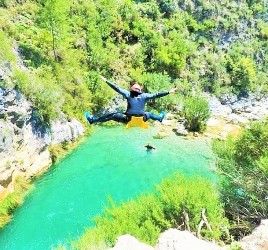 descenso de barranco en granada y rio verde Acuático